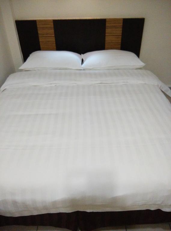 Hotel Traveller Кота-Кинабалу Экстерьер фото